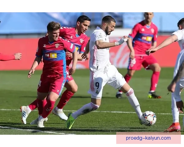 西甲赫罗纳中场拦截表现稳健，继续增强球队防守竞争力